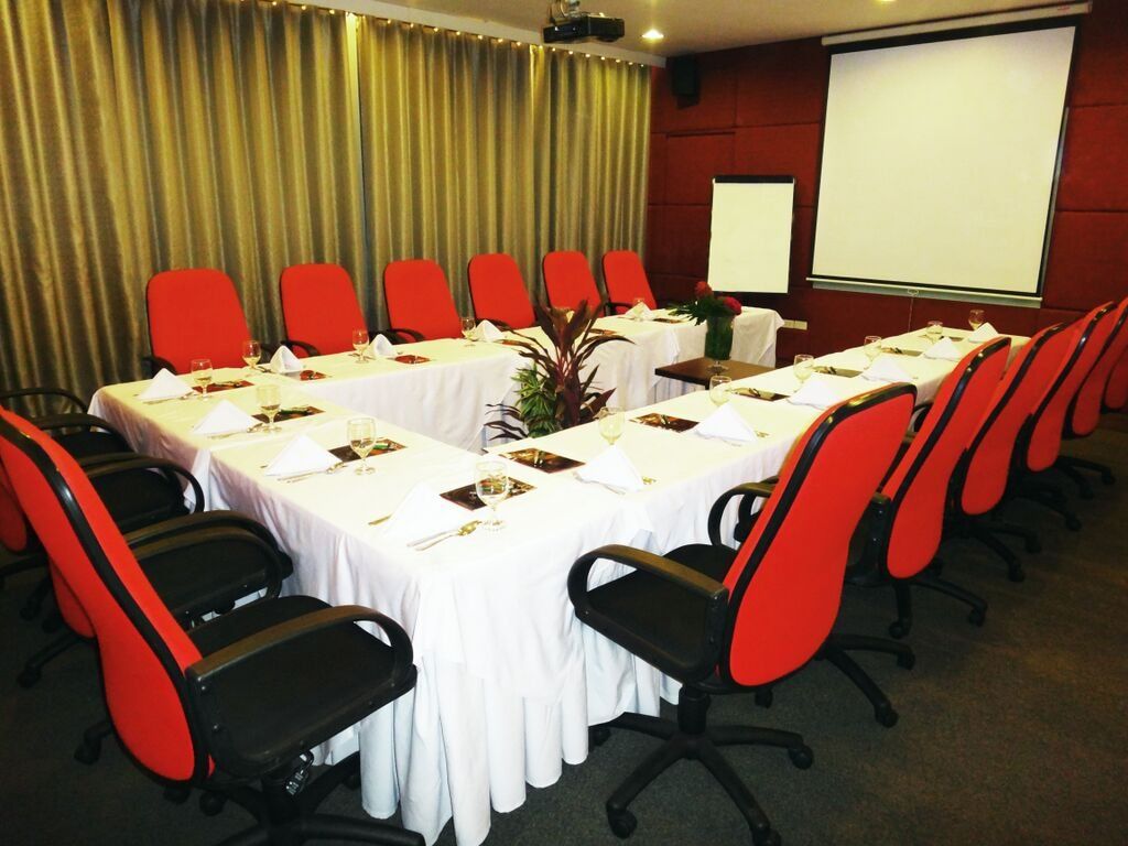 Hotel Celeste Makati Makati City Esterno foto