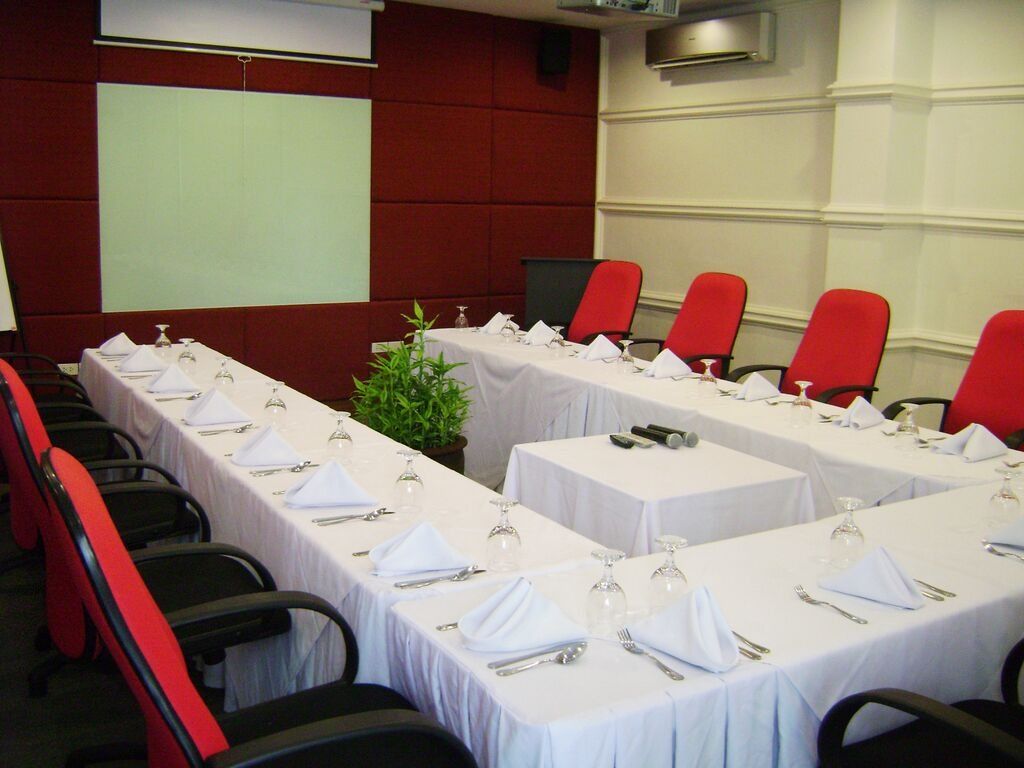 Hotel Celeste Makati Makati City Esterno foto
